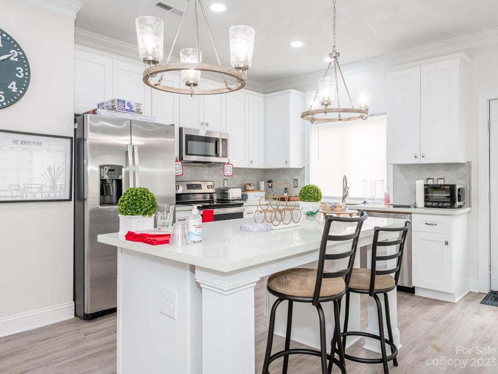 Representational Photo - Kitchen and Breakfast Bar