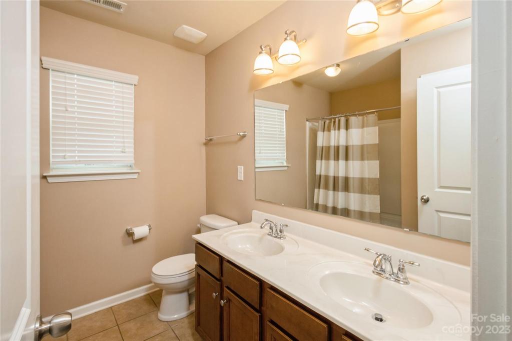2nd floor secondary bathroom