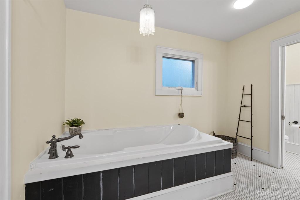 Primary Bath Tub
