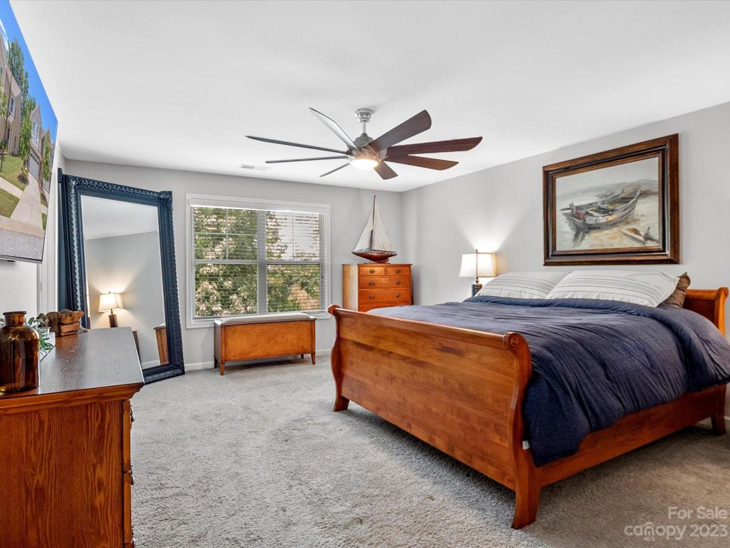 Primary Bedroom (Second Floor)