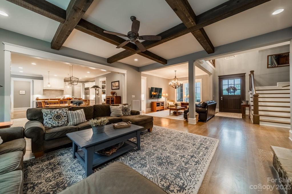 Open Living - Family room, entryway, kitchen and breakfast