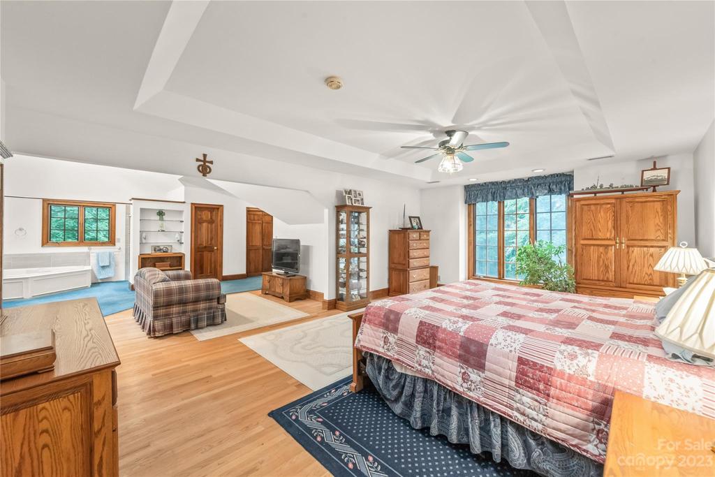 Spacious Primary Bedroom with Tray ceiling