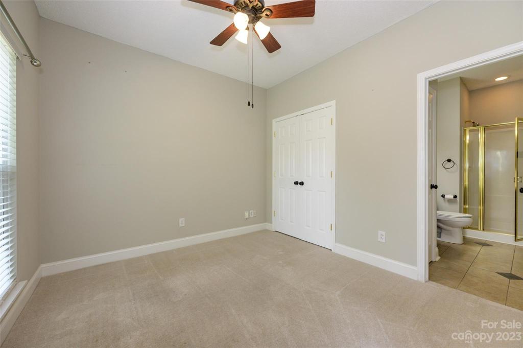 Flex room has access to a full bathroom