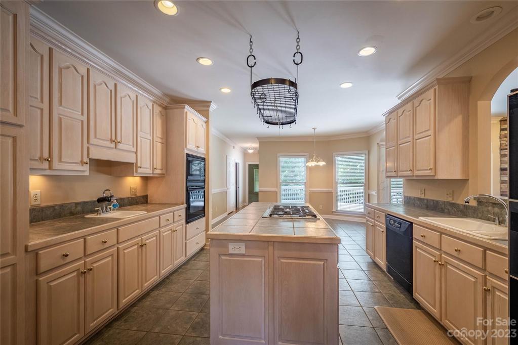 Kitchen with Prep Sink/Breakfast Area View