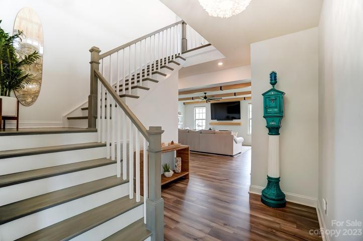 Vaulted ceiling at staircase