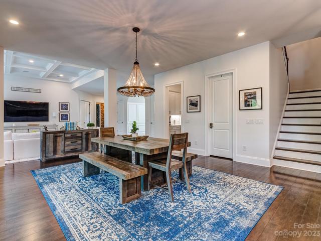 Kitchen - Eating Area