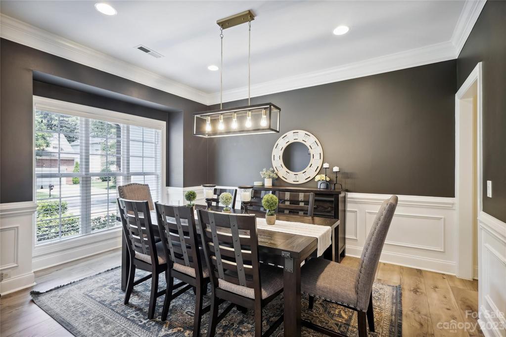 Formal Dining
