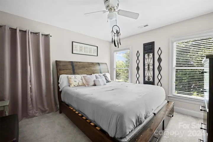 Upstairs Guest bedroom 2