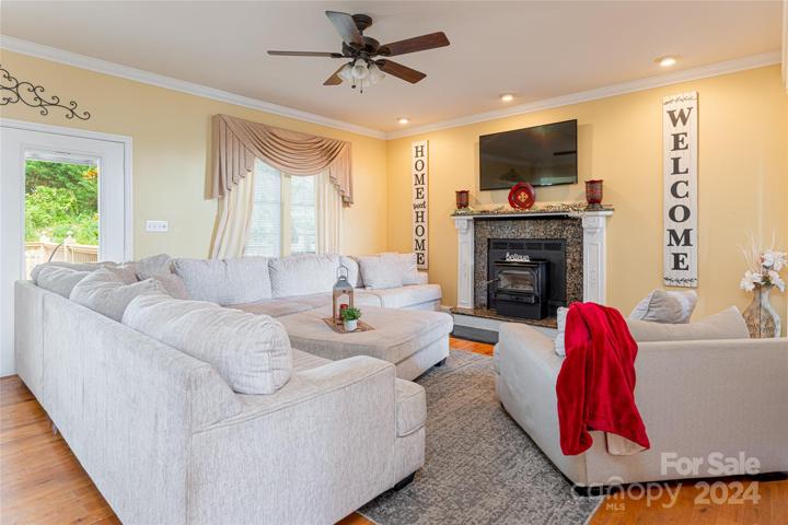Cozy open concept family room.