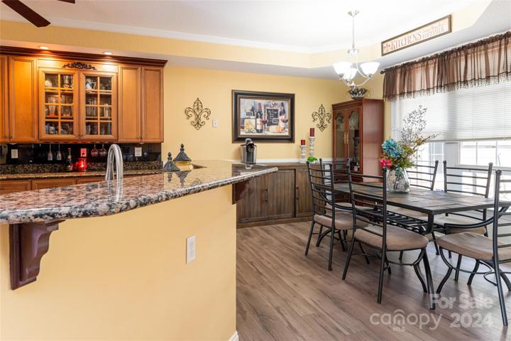 Kitchen area with breakfast nook