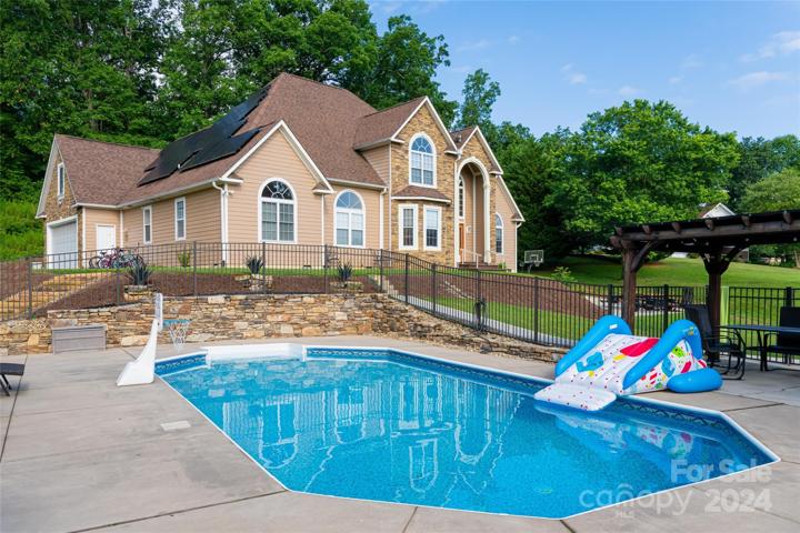 Outdoor Oasis!!