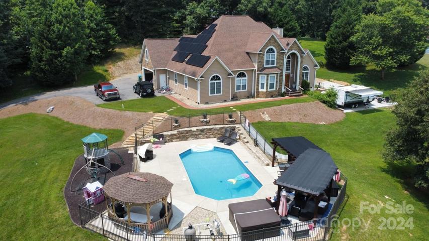 Welcome to 19 Mountain Shadows Drive.