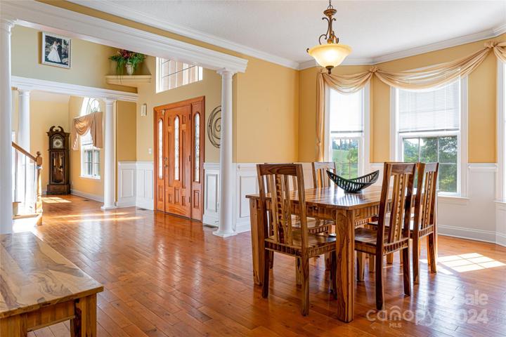 View of formal dinning and grand entry.