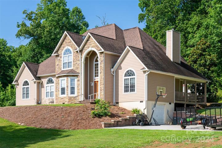 Double driveways for ample parking