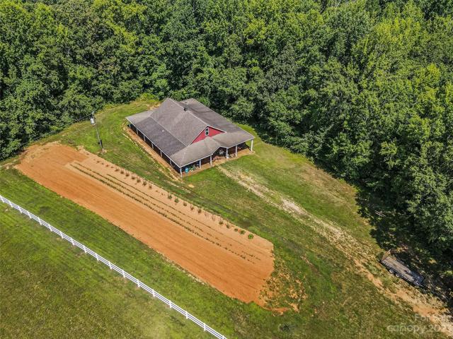 BARN 30X60