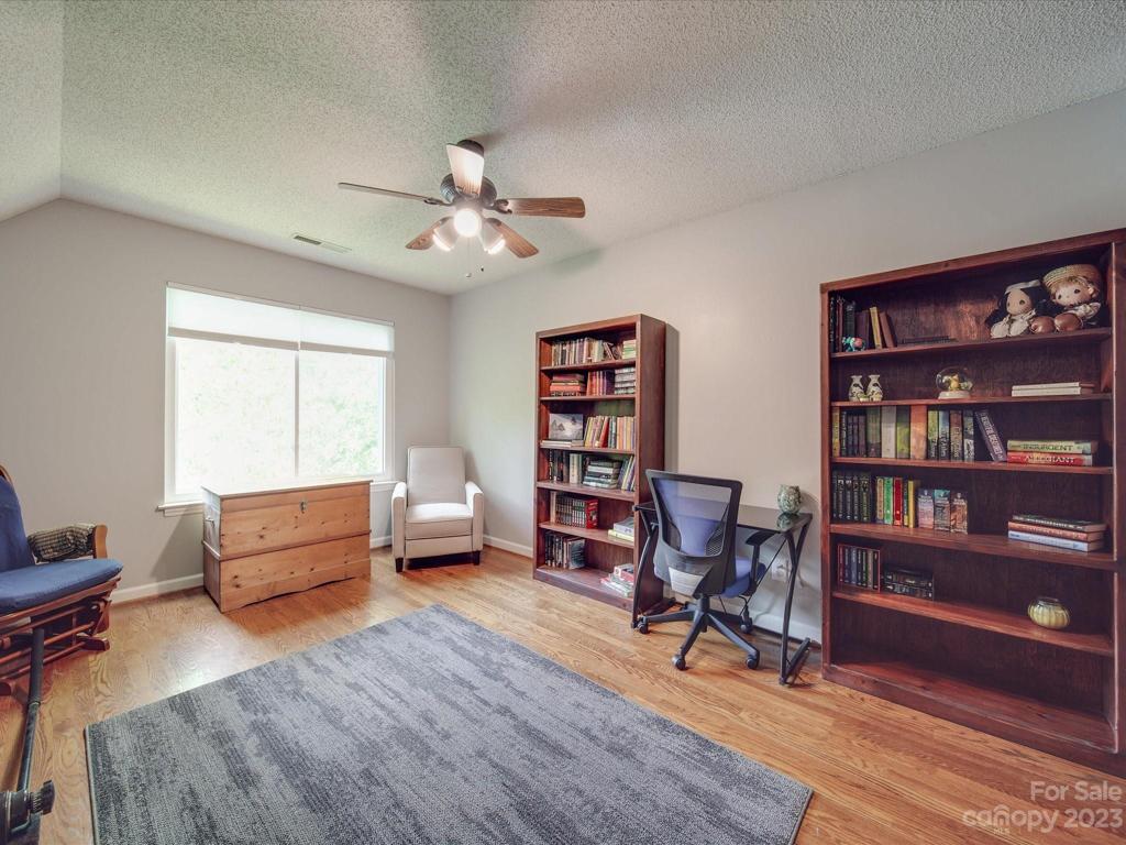 Bedroom/Bonus
