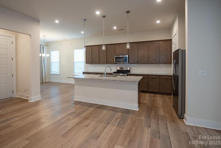 Dining area off kitchen, open concept