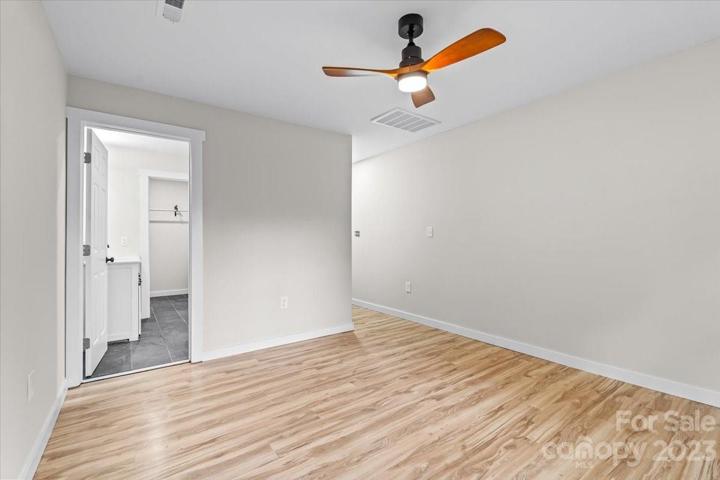 Retreat to your luxurious primary bathroom!