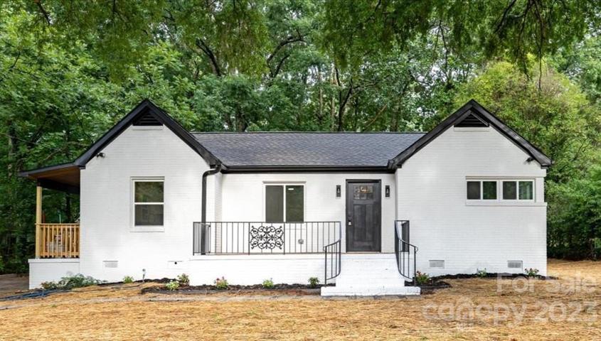 Your Home Sweet Home Awaits at 500 Franklin Avenue!