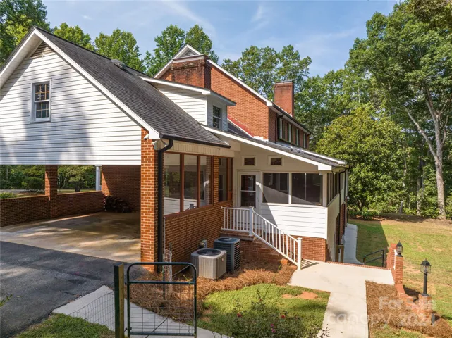 1122 General Hoke -