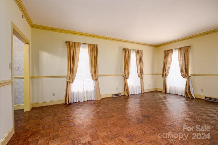 1122 General Hoke - Formal Living Room