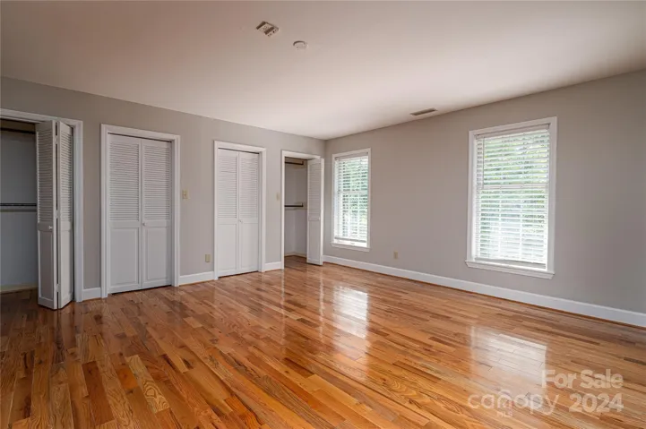 1122 General Hoke - Primary Bedroom