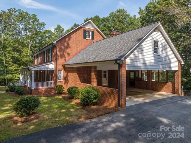 1122 General Hoke -