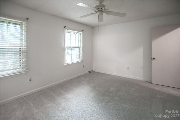 Owners suite bedroom