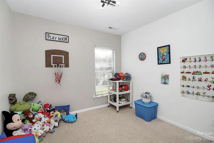 Flex space on main provides plenty of options.  Private office, playroom, nursery, etc.