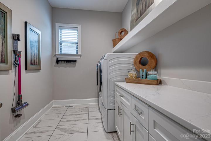 Laundry Room off the Mud Room
