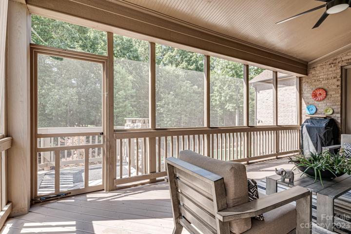 Screened Rear Porch