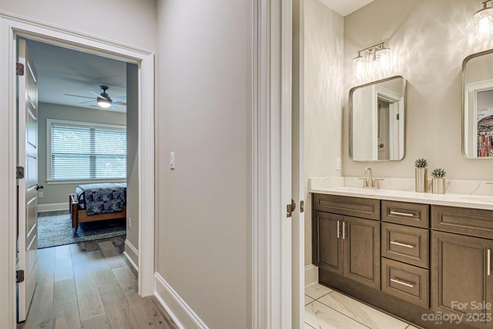 Guest Bath Upper Level