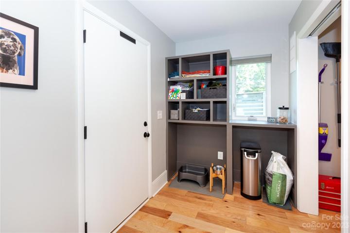 Built ins between the bonus and laundry