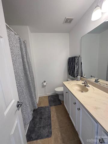 2nd Bathroom