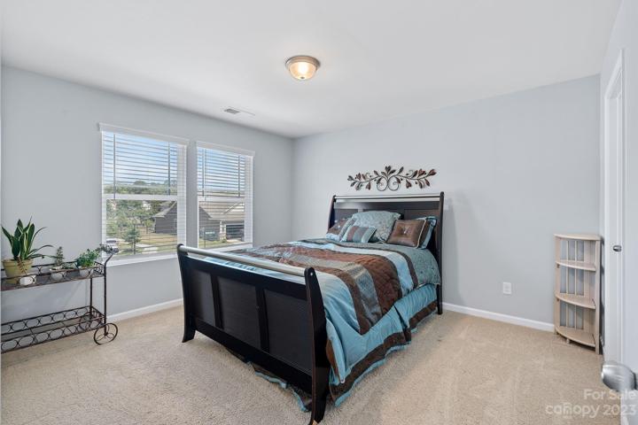 Additional bedroom