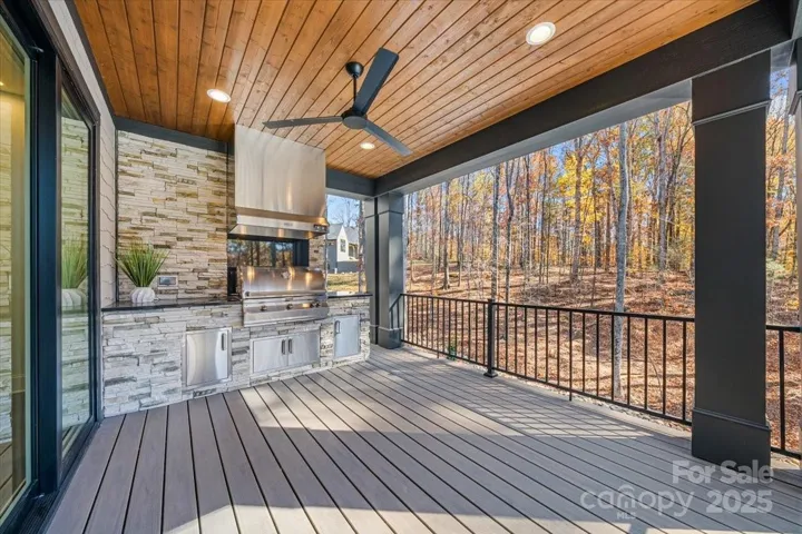 Balcony Porch with Outdoor Kitchen