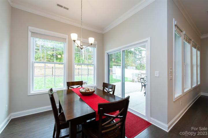 Breakfast nook