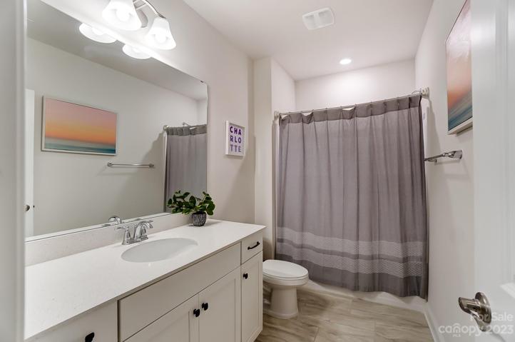 Full bath #3, basement