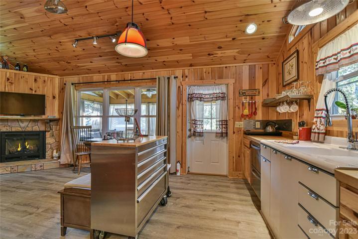Guest cabin kitchen