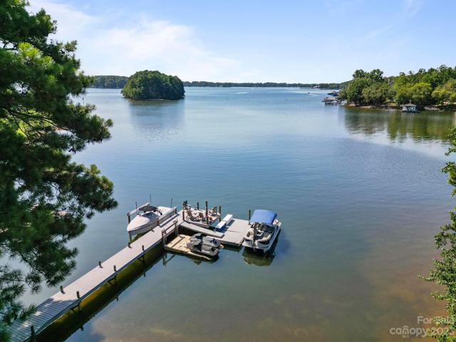 Dock and main channel - calm water!