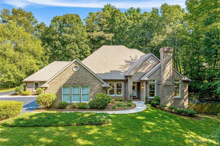 115 Sweetwater Hills Dr