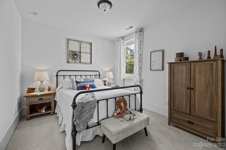 upstairs bedroom 1