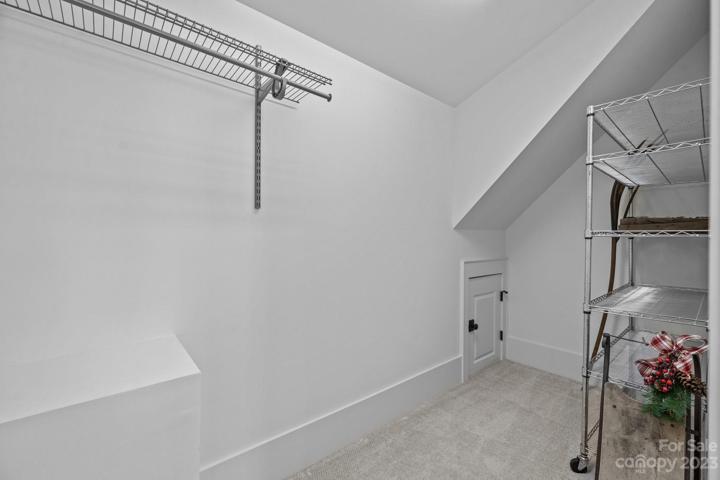 2nd primary bedroom With en suite