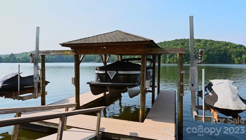 Boat and Water Craft Lift