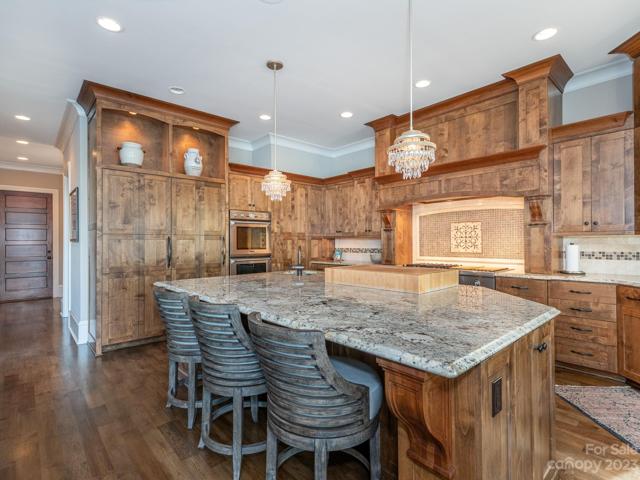 Spacious Kitchen