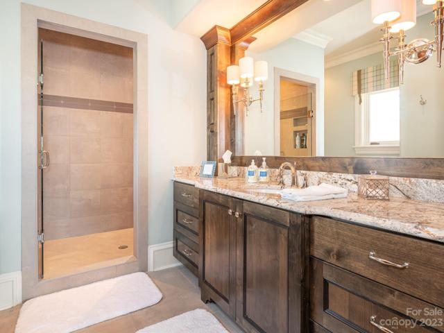 En-Suite Full Bath on 2nd Floor