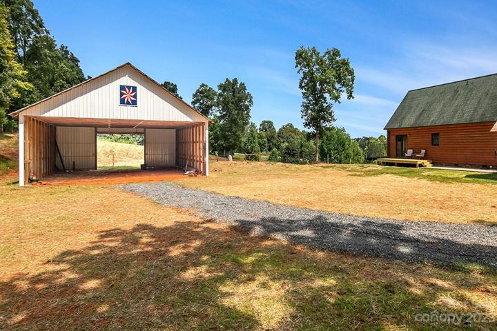 Endless uses for this 40 x 44 pole barn~ workshop or stables?