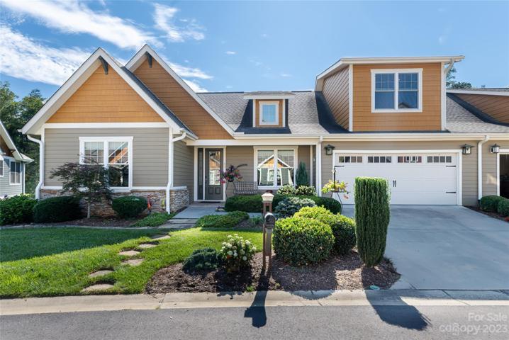 Welcome to 61 Creekside View Drive in sought-after Pinebrook Farms!