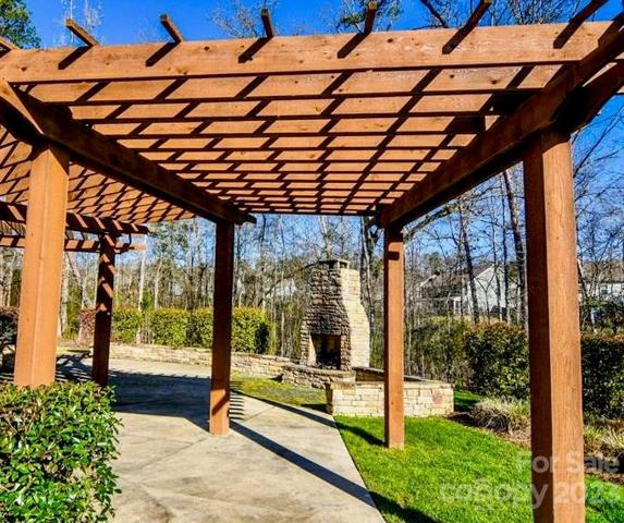 Pocket parks throughout community