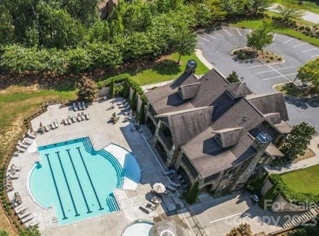 Community pool